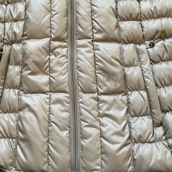 KENNETH COLE Reaction grey puffer vest, size M - Picture 12 of 12